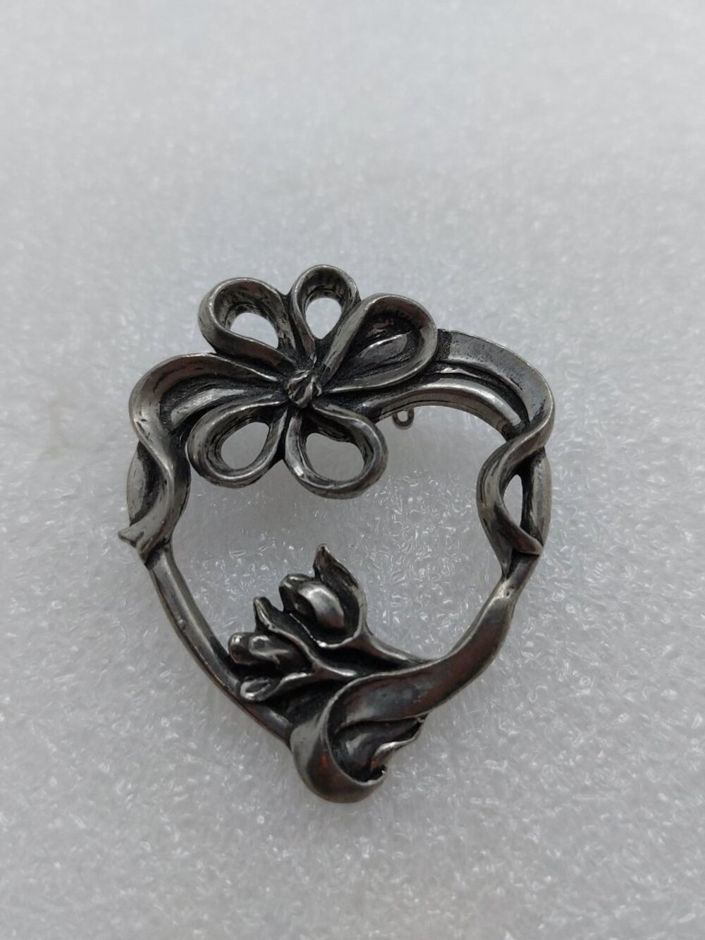 Vintage 1993 Seagull Canada Pewter Brooch / Pin Bow & Flower Design